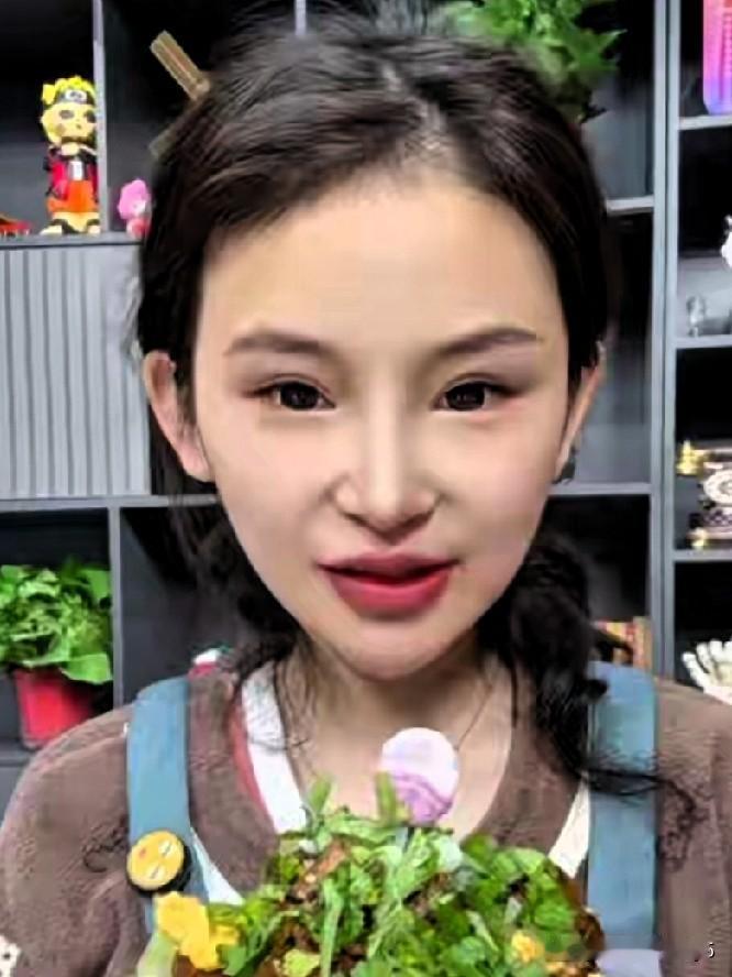 拥有百万粉丝的吃播博主“莹莹”骤然离世，年仅24岁的人生仓促画上句点，本质上是长