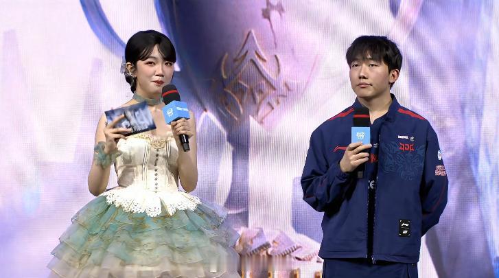 MISSING：（决赛打BLG）打了很多次吧，这次是24年第一次吧，是新的开始，