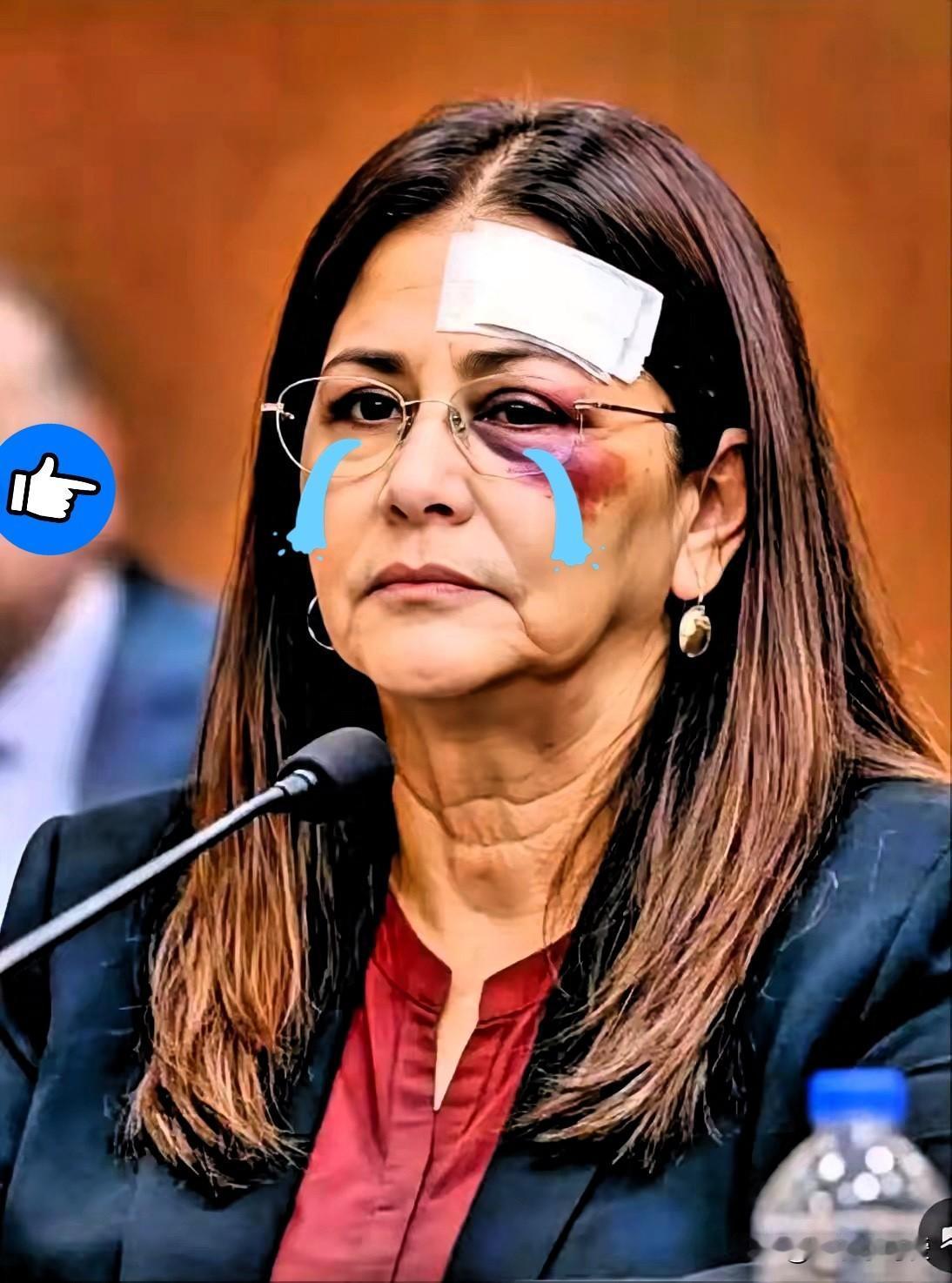 我的天呐！

马杜罗的妻子就这么出来了？

​瞅着委内瑞拉第一夫人那双通红的眼眶