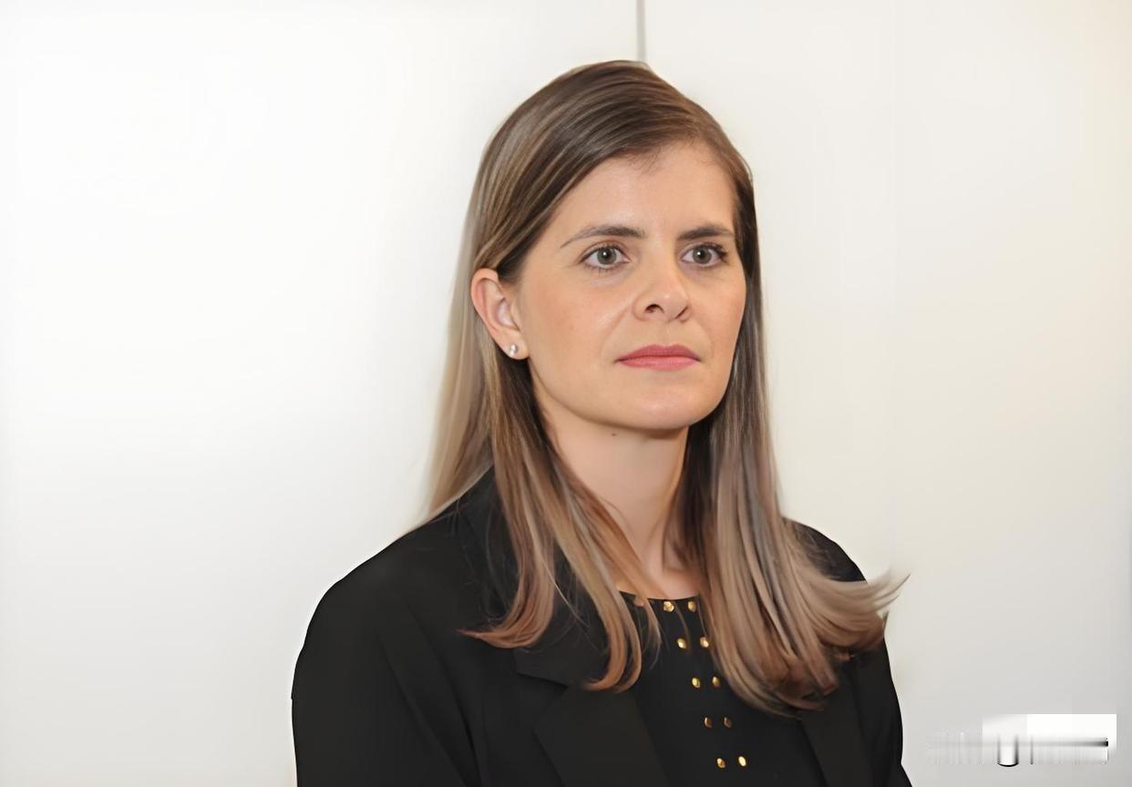 快讯：39 岁的劳拉·费尔南德斯在哥斯达黎加的总统选举上高票胜选，她的对手拉莫斯