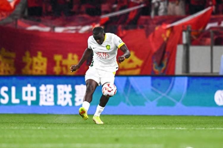 恩加德乌停赛，梅州只剩90分钟，国安改阵型也救不了
明天就是中超最后一场比赛了，