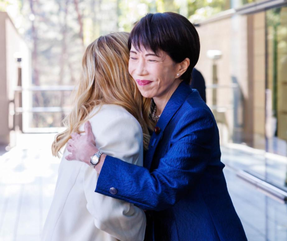 梅洛尼公开对高市早苗放话！这位意大利总理对高市早苗许下了承诺，一旦日本面临困境，