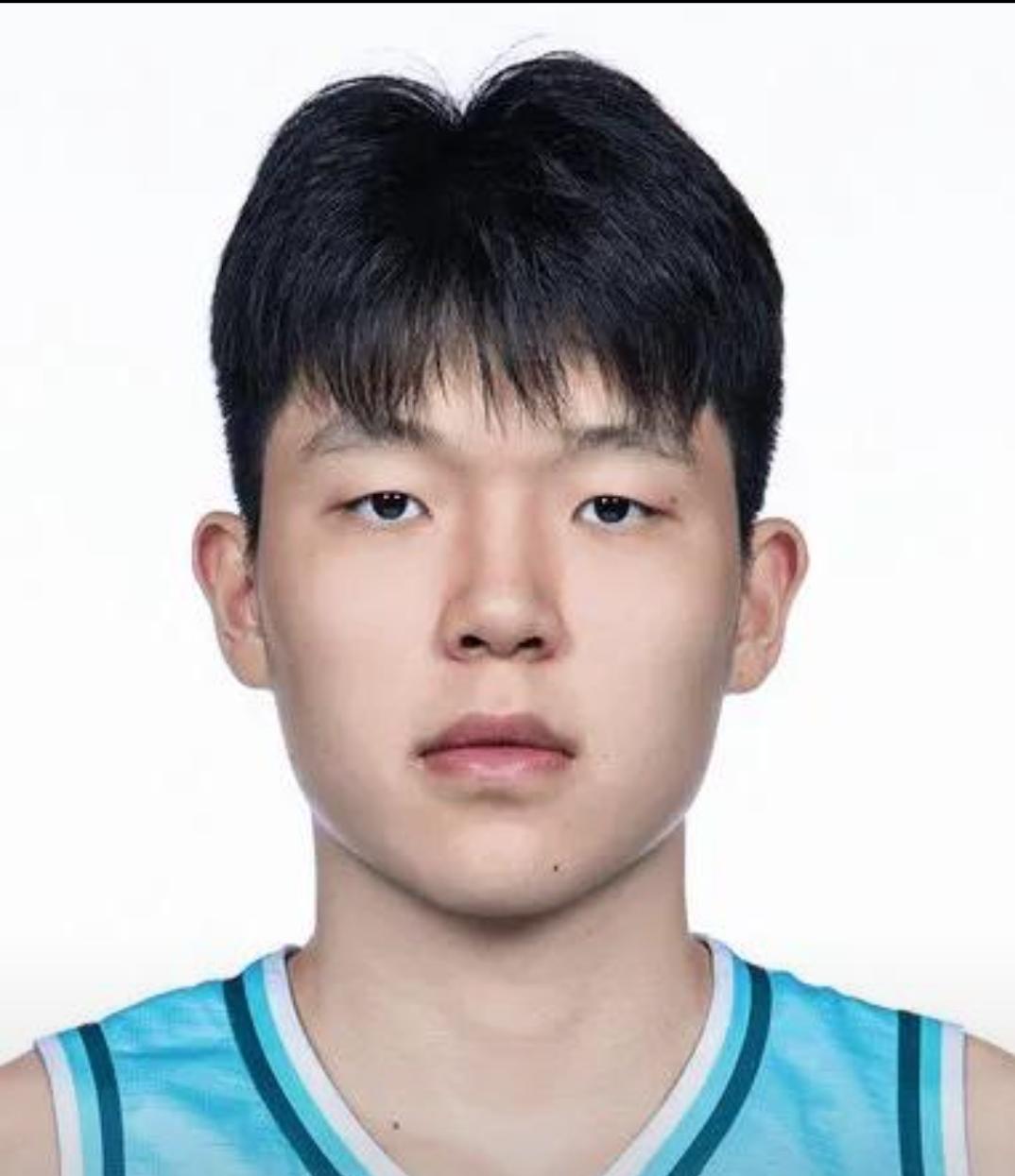 正式官宣！20岁杨瀚森传来喜讯，这次他让姚明和篮坛刮目相看娱乐 明星