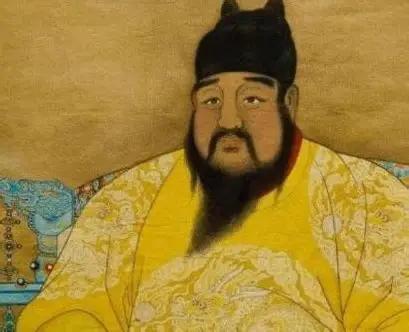 太子朱标突然闯进大殿，把佩剑往地上一扔：“爹，我要造反了。”朱元璋手里的奏折啪嗒