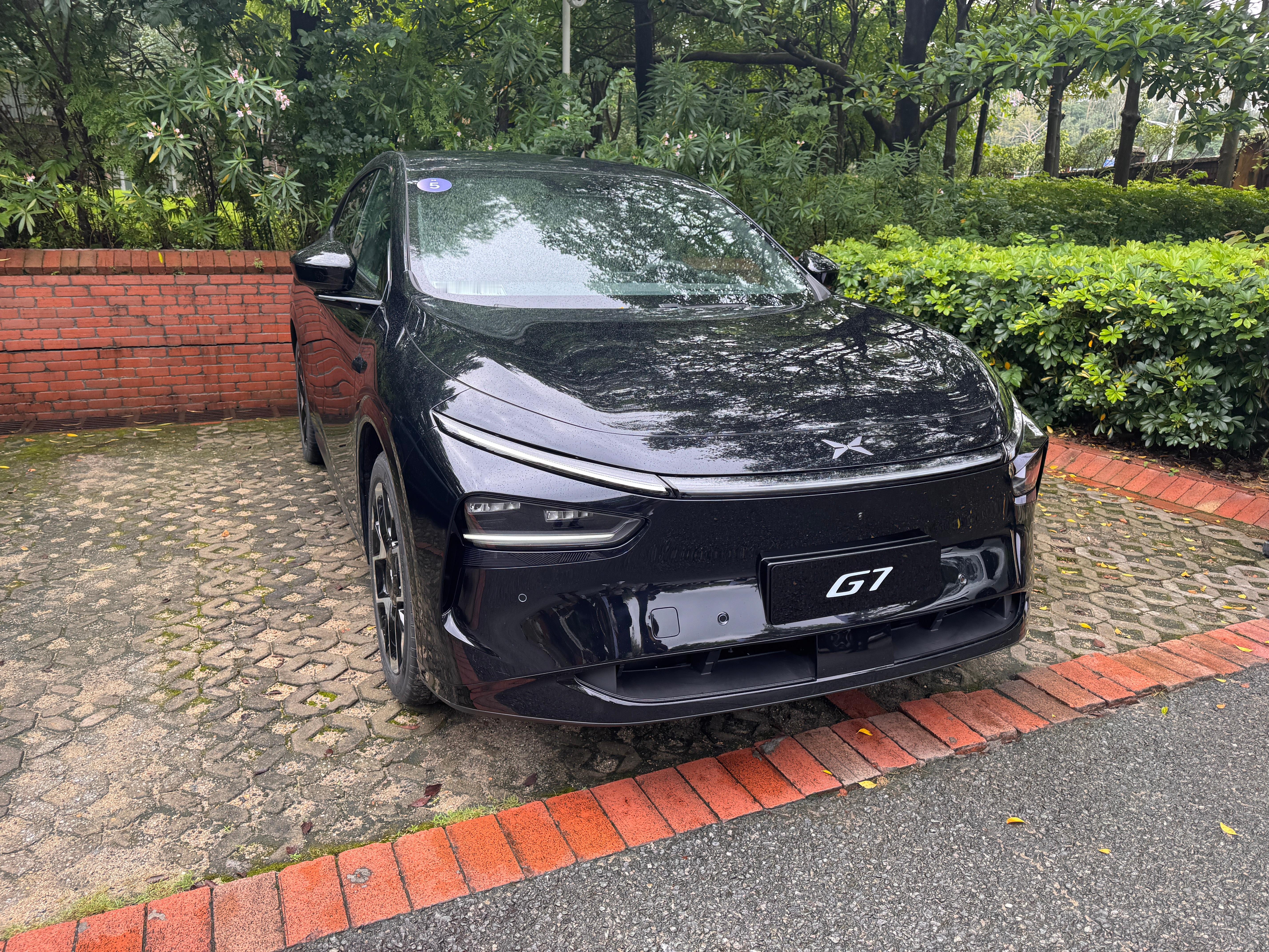今天猛吹小鹏G7[嘻嘻]800V+5C+702km让我看看怎么个事[嘻嘻][嘻嘻