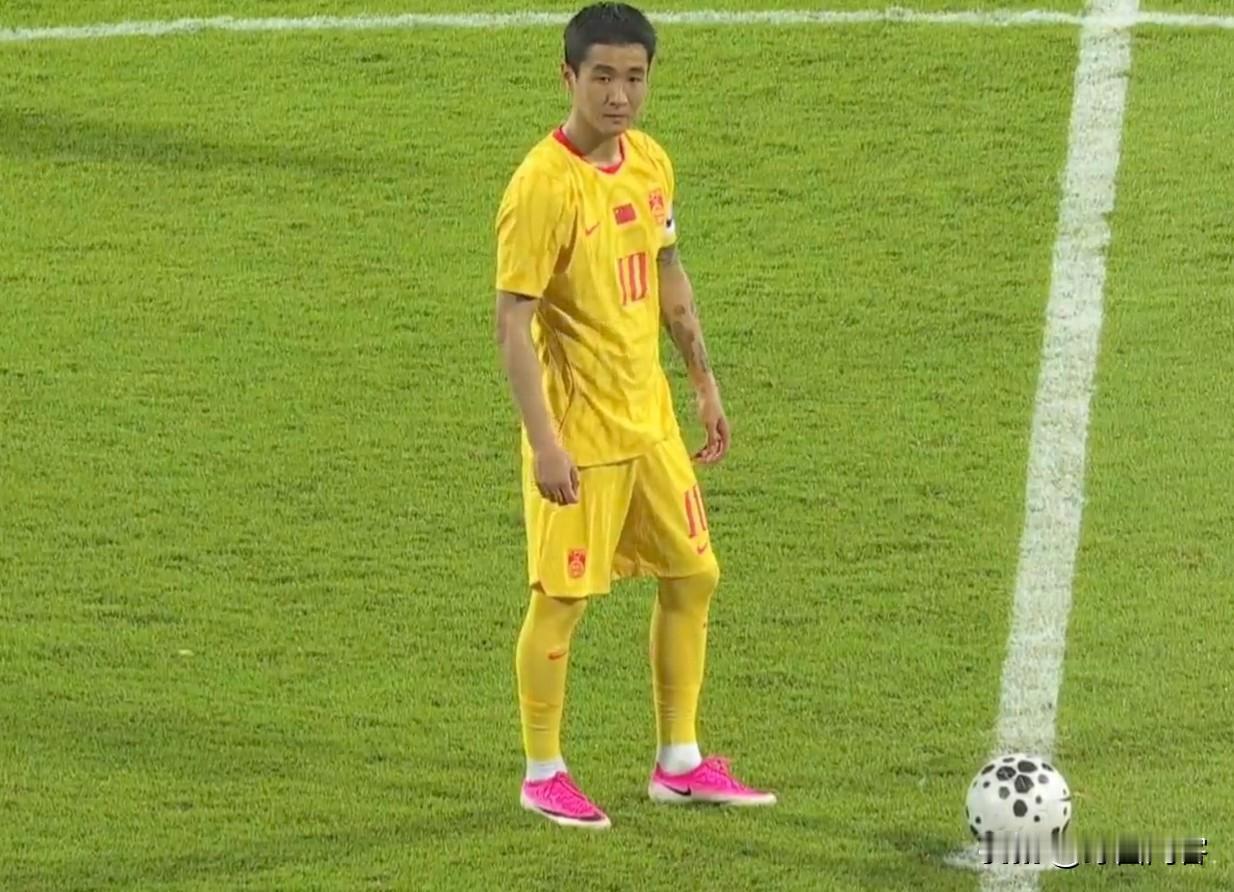 2:1，国足热身赛险胜新加坡，塞尔吉尼奥先拔头筹，张玉宁点球锦上添花！

北京时