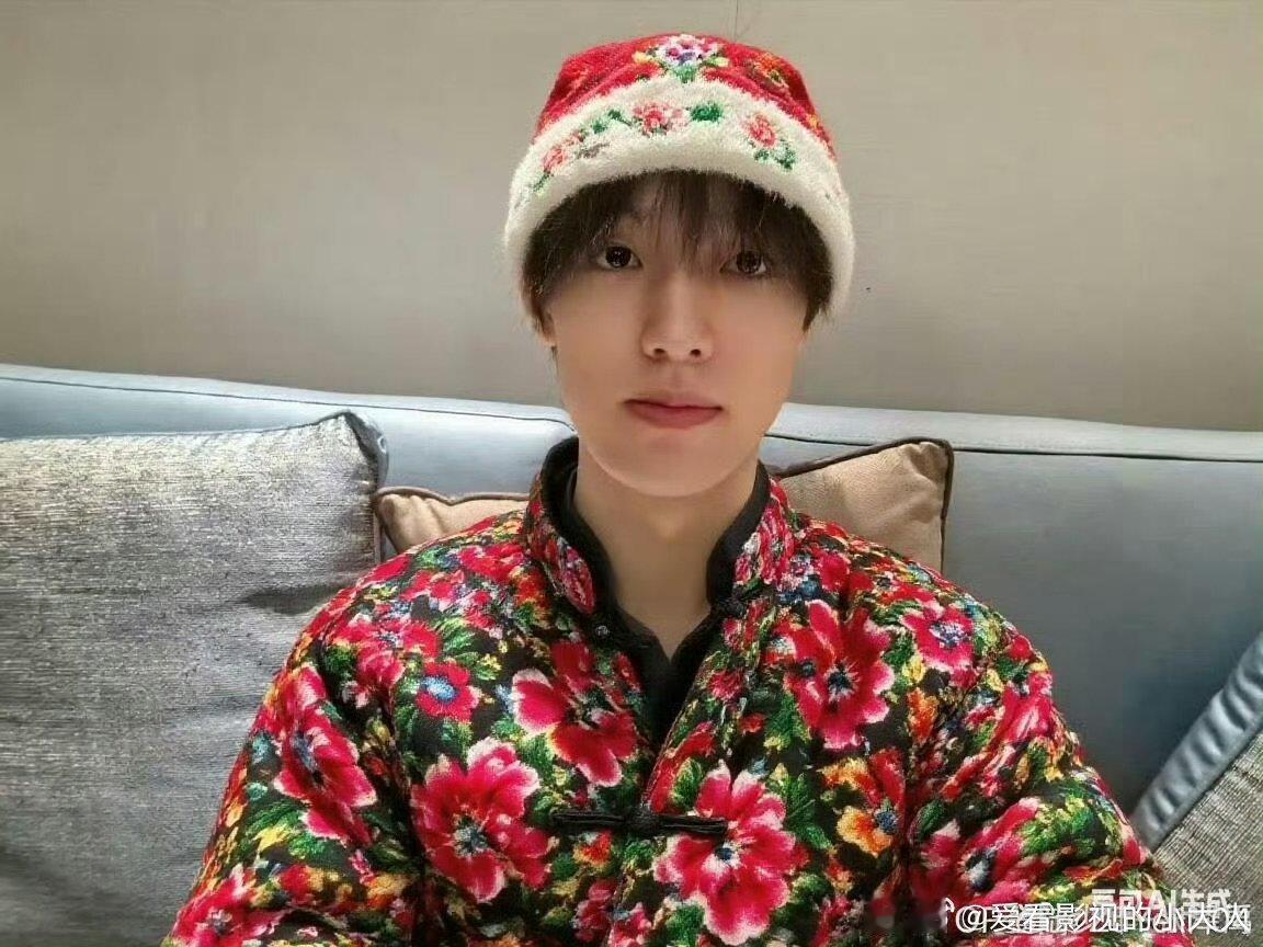 张泽禹在东北要穿秋裤加毛裤张泽禹东北人刻在DNA里的保暖，在东北要穿秋裤加毛裤，