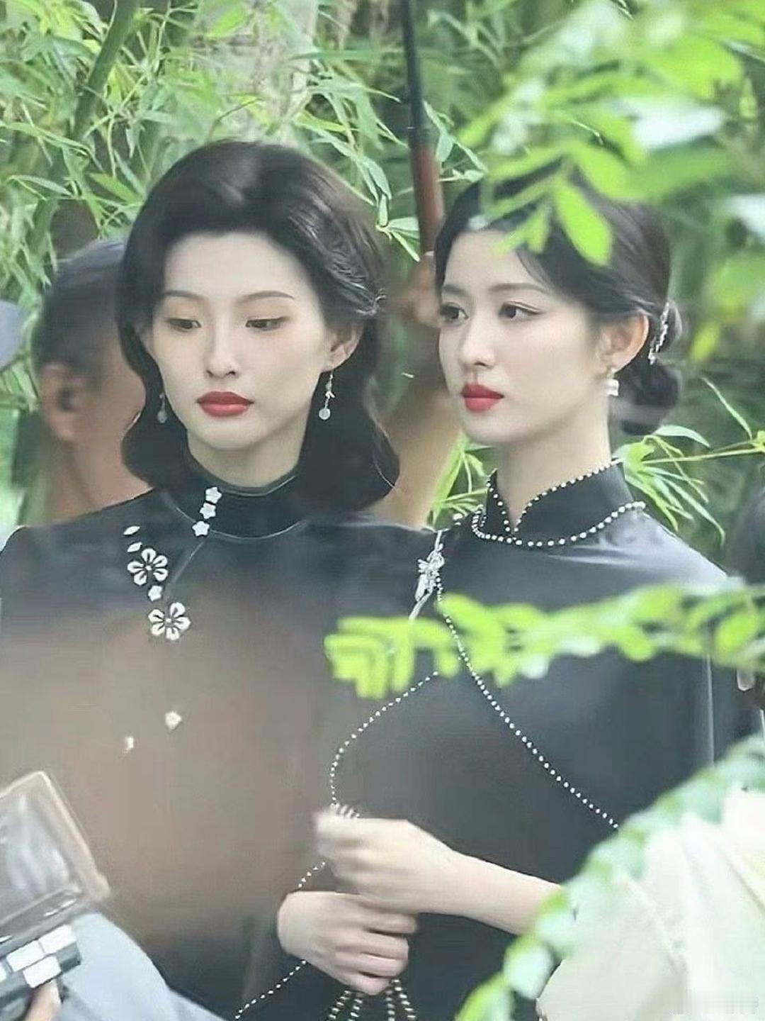 王楚然旁边这个女二比她有韵味吧？ 