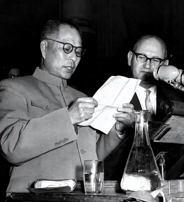 曾山是江西吉安人，是我党早期优秀的革命领导人，一门堪称满门忠烈。大革命浪潮席卷赣