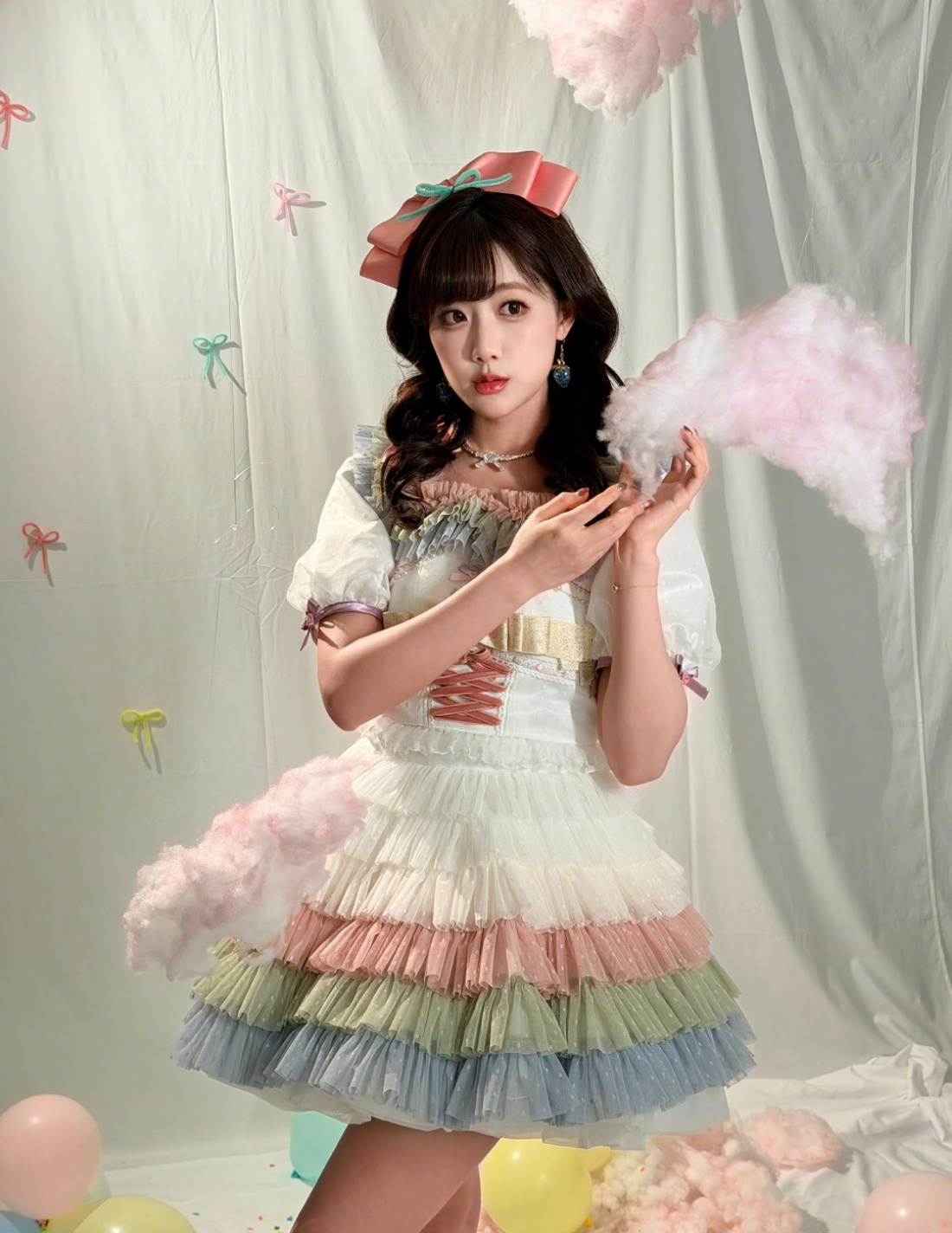 今天是什么小蛋糕？李艺彤今天是马卡龙系蝴蝶结小蛋糕🧁，超级超级甜