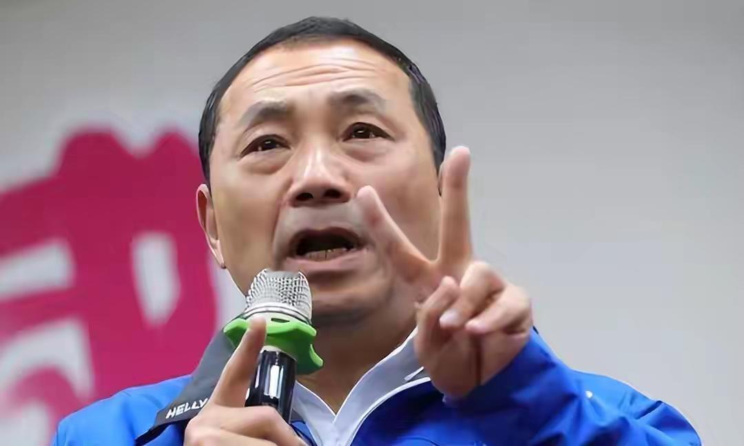 郑丽文韩国瑜“合体”气势非凡，侯友谊卢秀燕终于变老实了
这段话提到郑丽文、韩国瑜