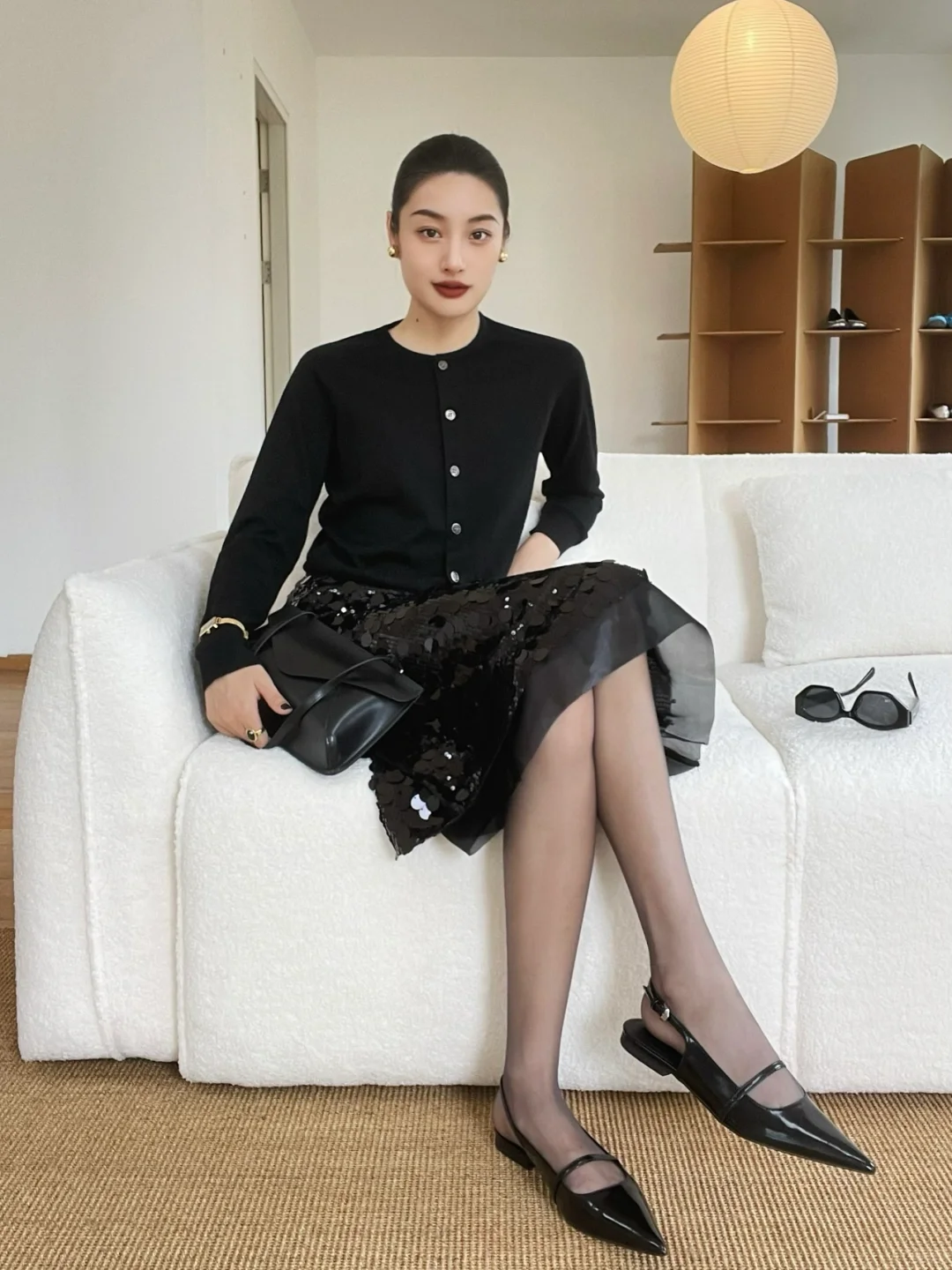 优雅lady一身黑.