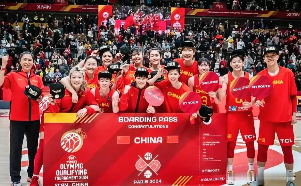 女篮巴黎奥运会12强档次划分：

独一档：美国女篮。

第二档：法国女篮、比利时