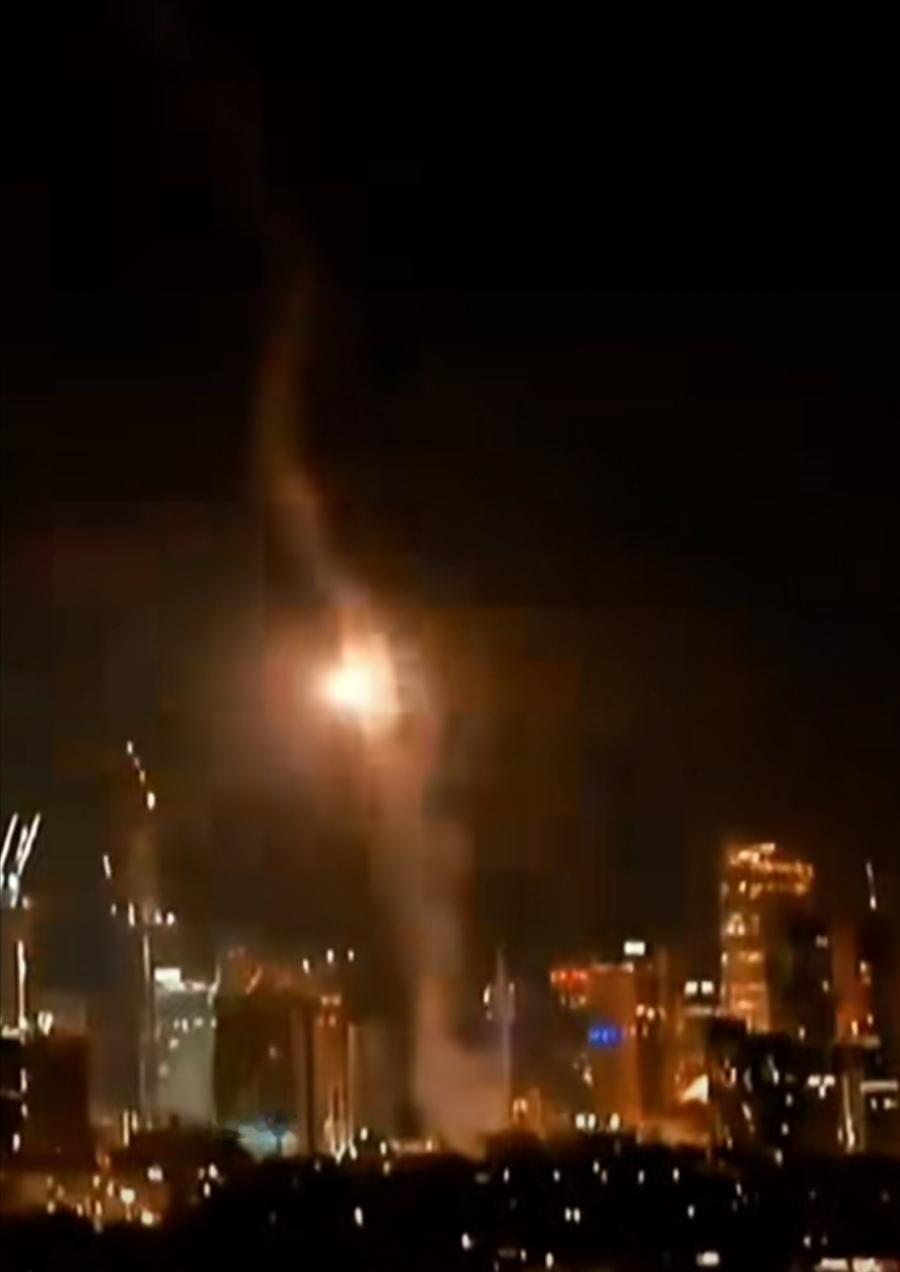 俄罗斯遭袭击
 最新突发消息传来！当地时间12月22日凌晨，俄罗斯南部克拉斯诺达