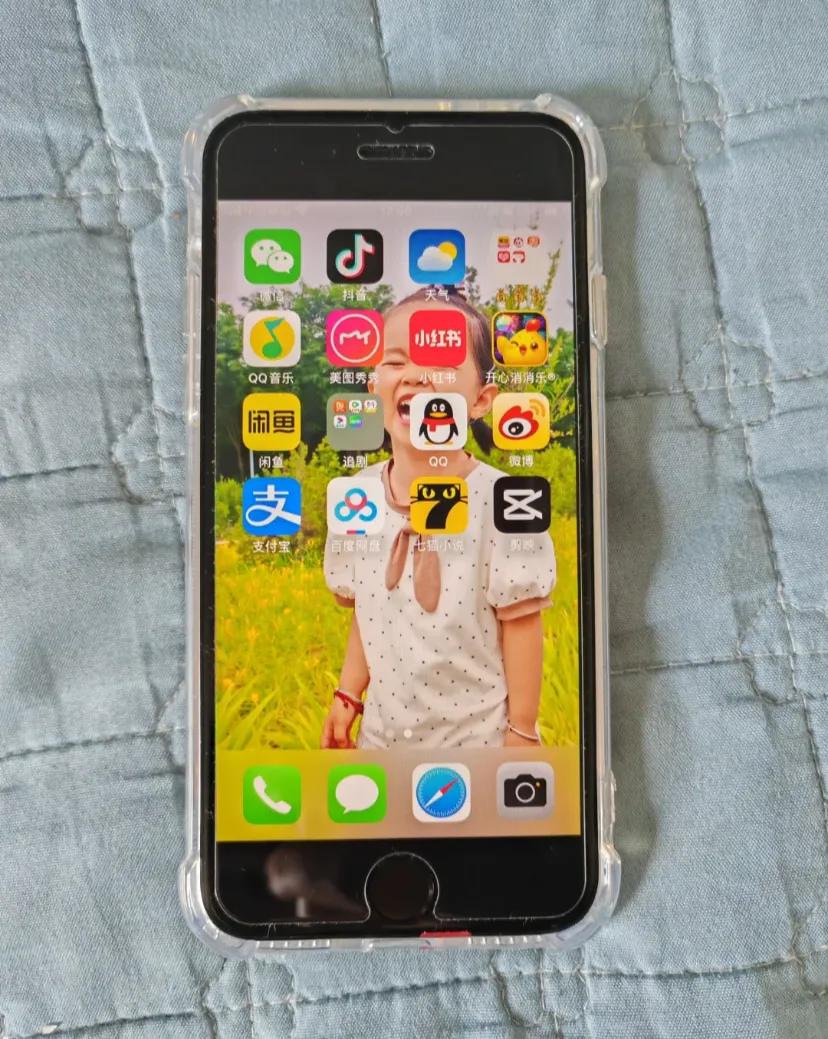 我又把它买回来了!
苹果se3，去年从京东购入后，用了好久，过年的时候老公送了苹