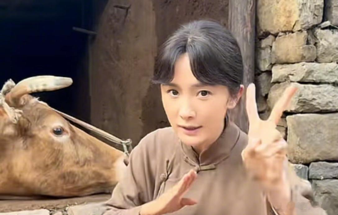 杨幂说俺俩现在cp名老多了杨幂回复于正了 杨幂一直都是一个抽象的人，只是经常被骂
