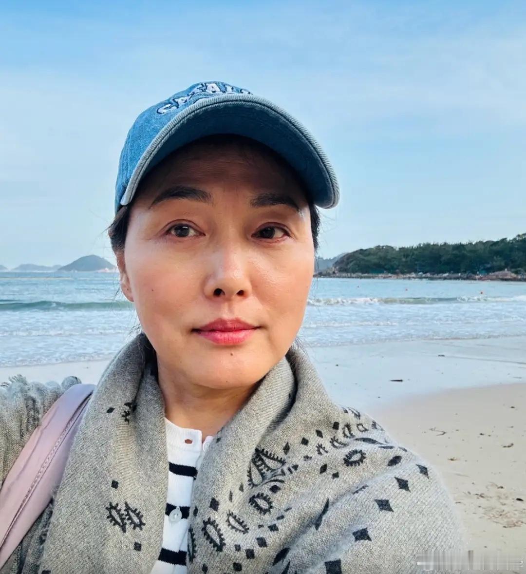 56岁张延离婚后近况曝光，已签约新公司复出，与前夫共同照顾女儿！ ​​​