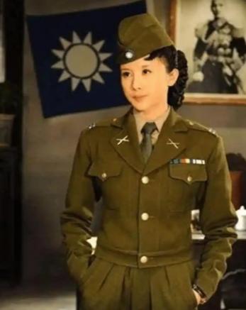 为什么谍战剧都是以军统作为背景而不是中统呢？因为中统拍起来犯忌的地方比较多，如果