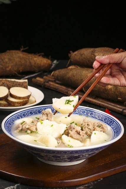 坚持每周给孩子煲3次汤，脾胃好了，胃口好，个子长了5厘米