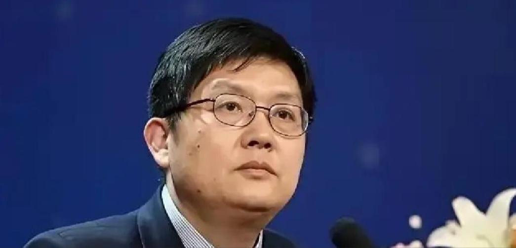 中方曾呼吁谨慎前往日本，然而复旦大学的冯玮却高调推荐中国学生去日本，并把这种与中