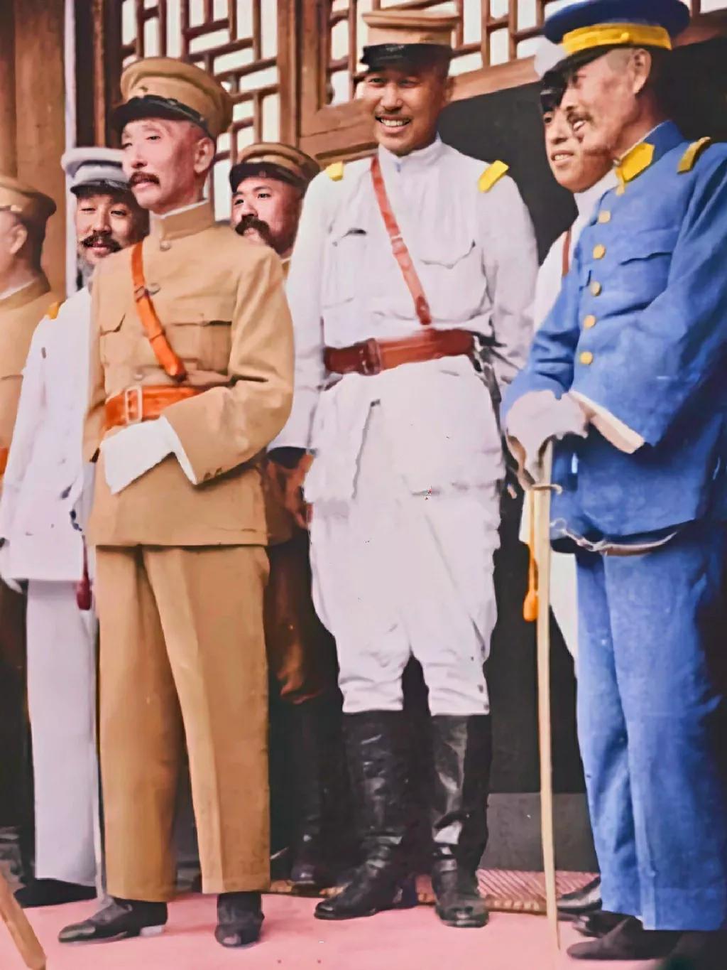 1926年6月28日，北京顺王府（1917年被张作霖买下），张作霖、吴佩孚、曹锟
