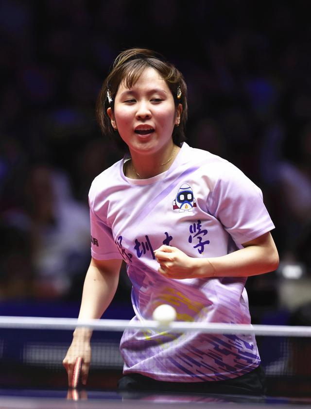 平野美宇点儿有点背！平野美宇好不容易拿到北京大滿贯入场券，未曾想运气差了点，她做