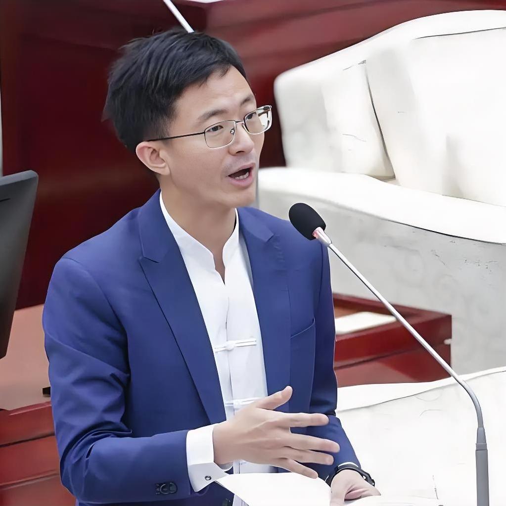 此举应谨慎！万一救上来的是东郭先生所救的那匹狼怎么办？

近日，台湾新党台北市议
