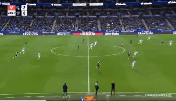 西甲第23轮 皇家社会3:1埃尔切安德烈·席尔瓦打入一球 