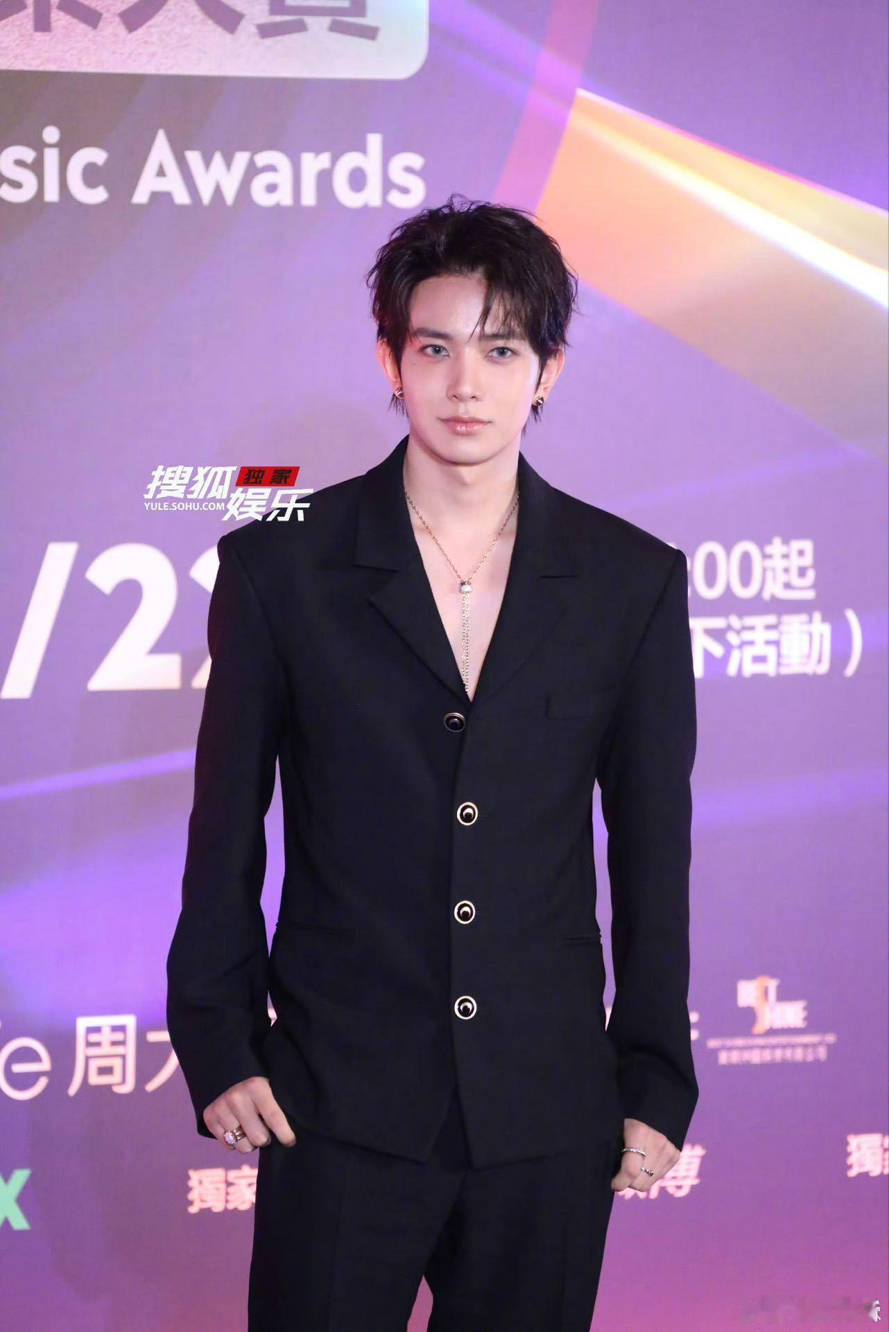 李羲承allblack西装好酷 李羲承的时尚表现力真的永远让人安心！这套allb
