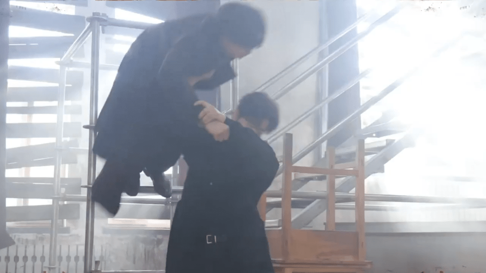 齐夏这个徒手过肩摔，荷尔蒙爆表，铁不是白举的[爱慕][星星眼]
