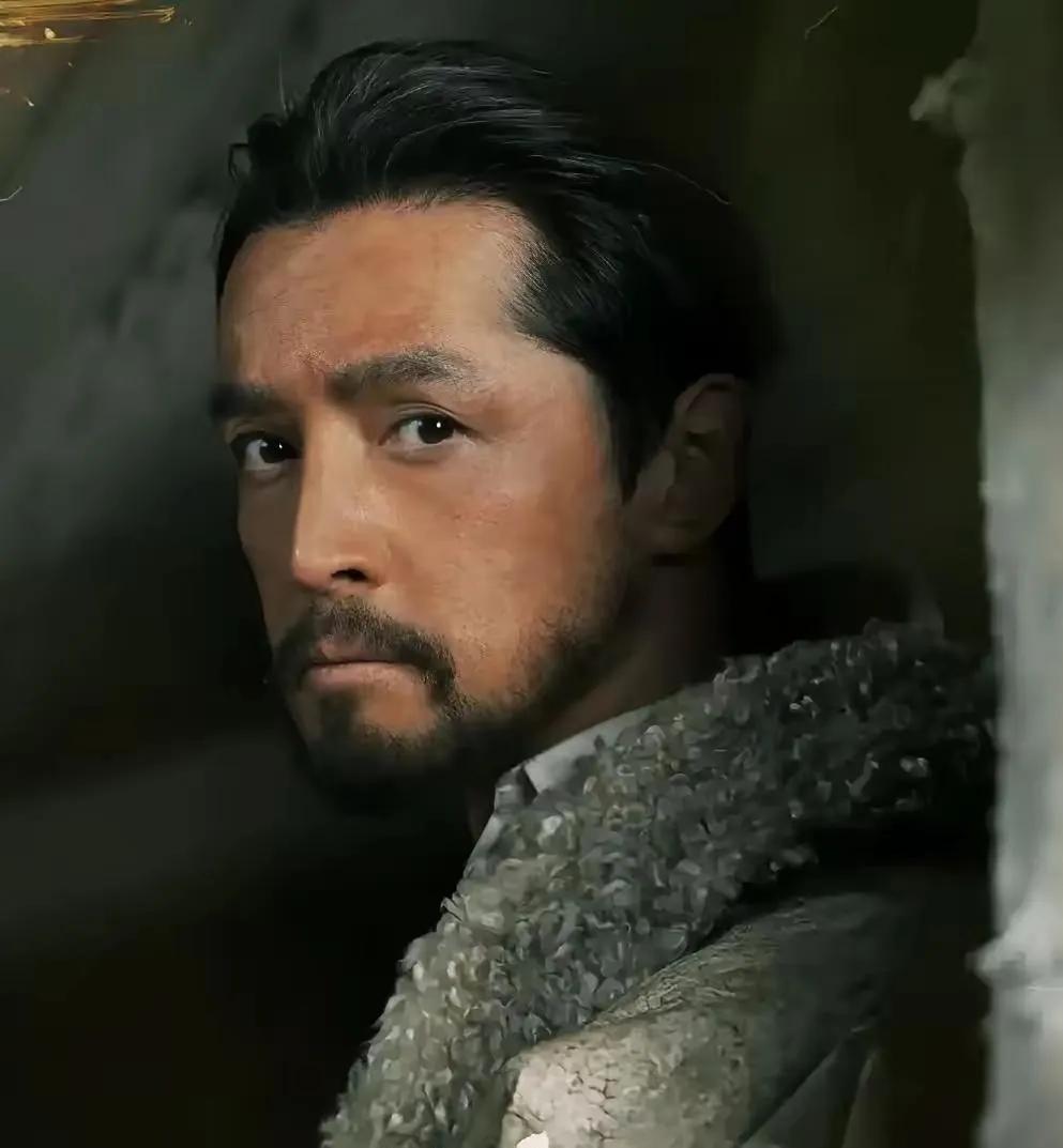 胡歌把《生命树》的剧本推给侯鸿亮，下一句话却直接“封神”。他说：“如果非要汉族演