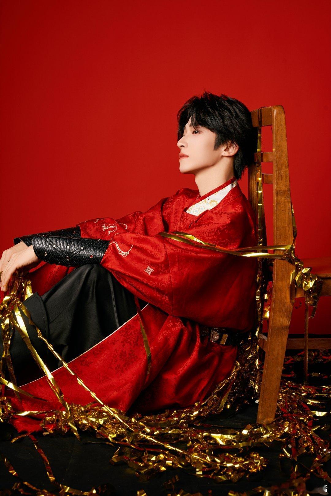 刘宇面具造型   如果还有谁没有看到刘宇这么惊艳的面具造型，我肯定会觉得很遗憾的