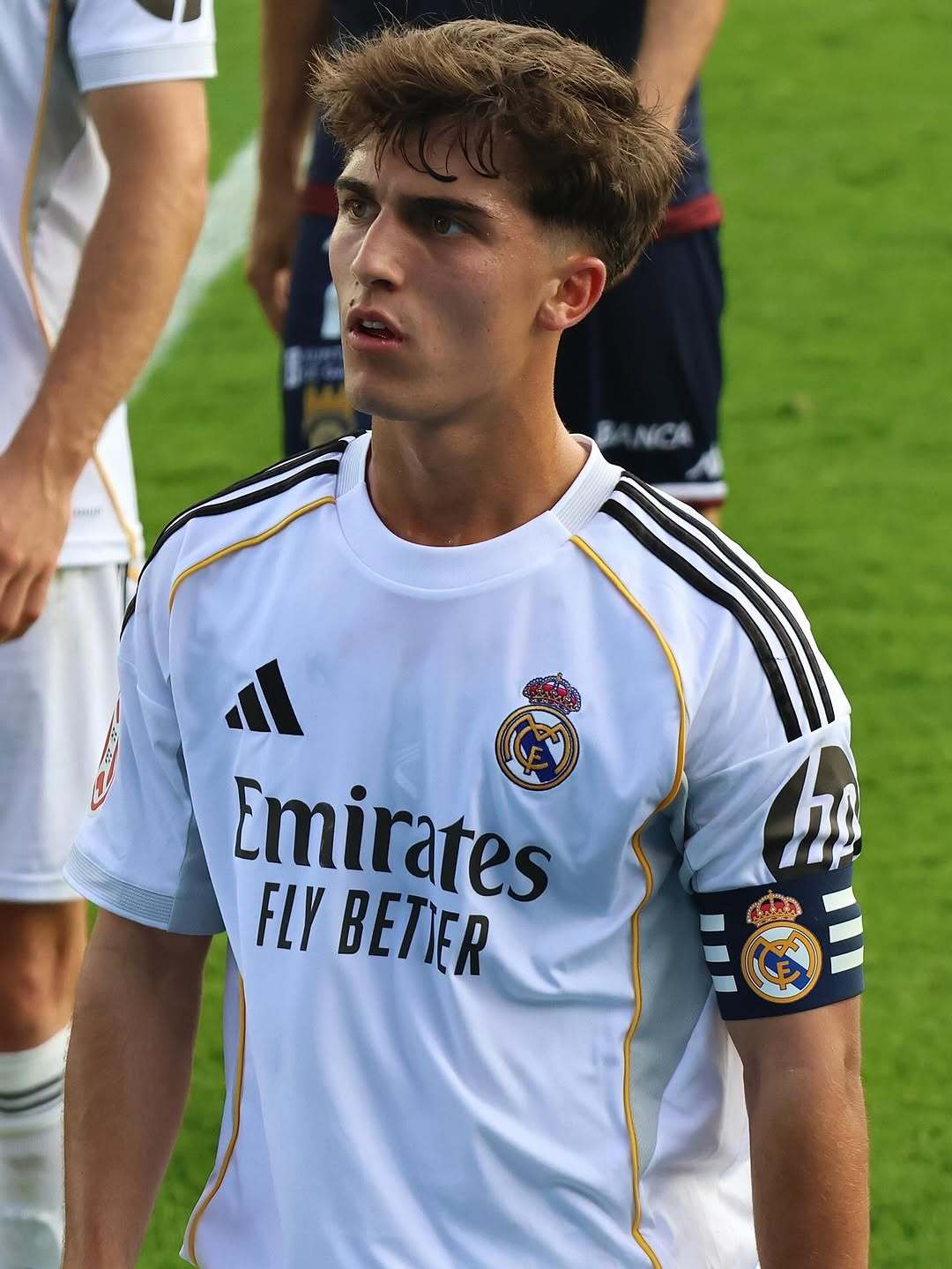 皇马皇马 曼努埃尔·安赫尔 卡斯蒂亚的队长拉法布里卡的瑰宝小孩儿挺帅的 