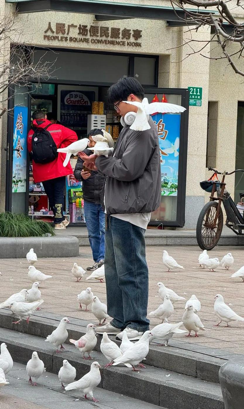 你不知道的世界之最
最安全国家——中国
富国家————卢森堡
最穷国家———津巴