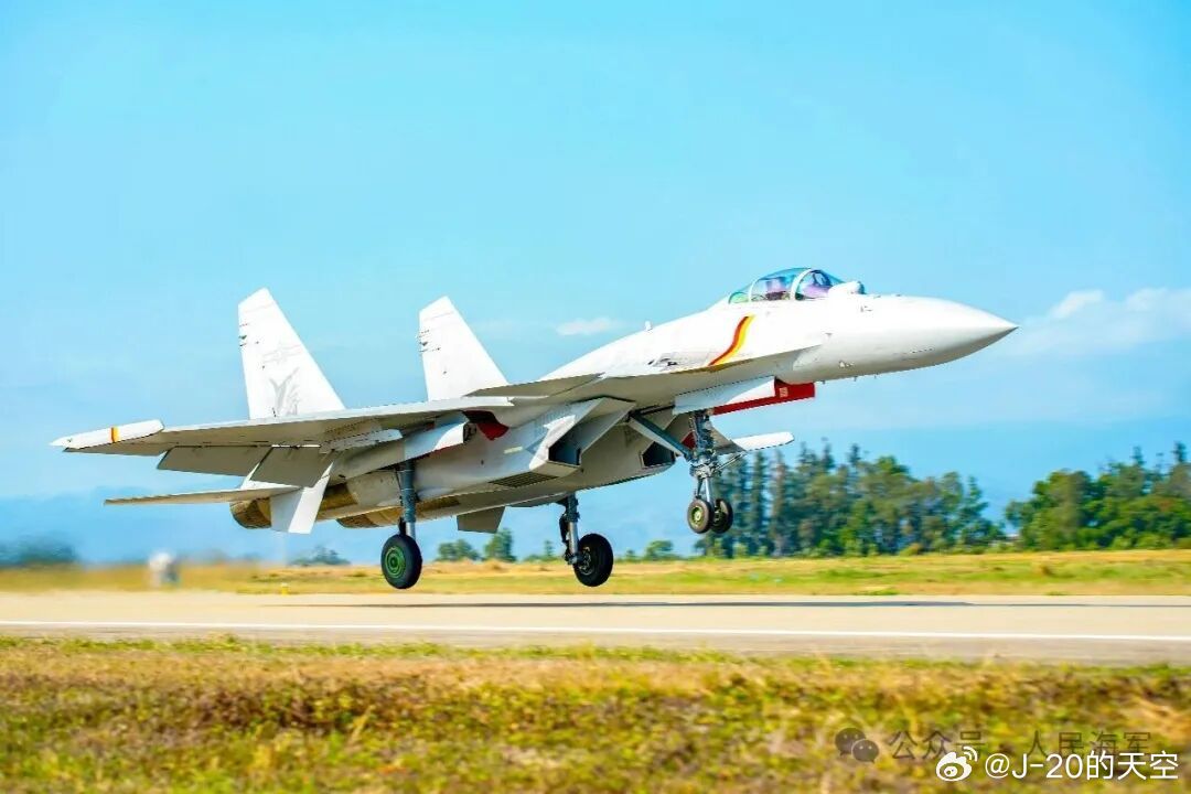 歼-15T 