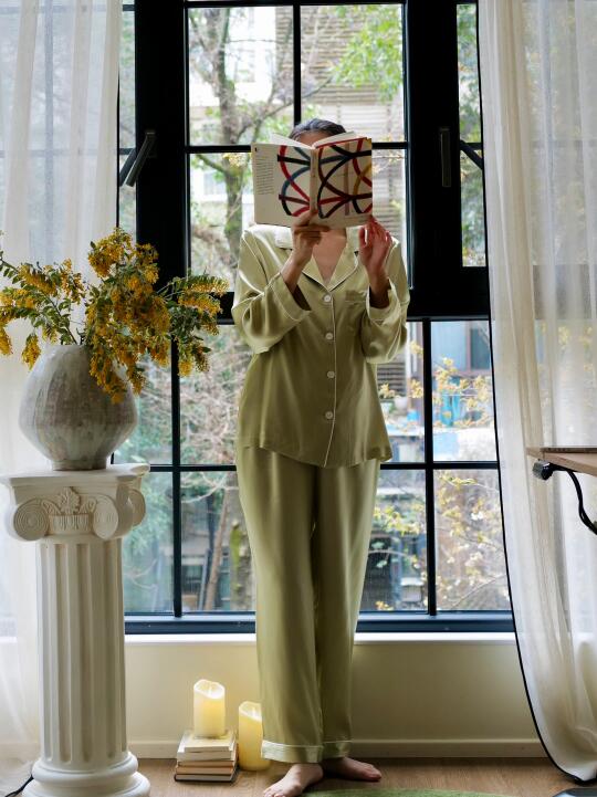 原来真丝睡衣可以让质感生活更精致