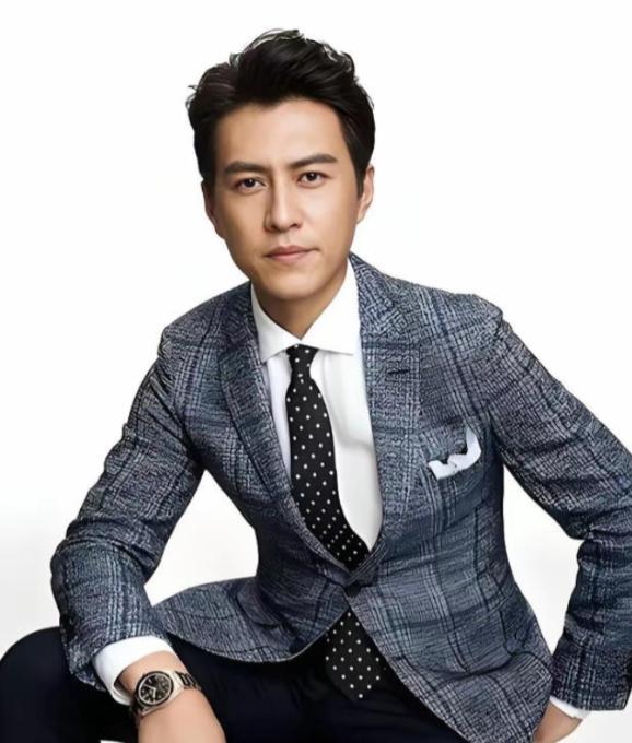 靳东是永远不会离婚的，不是因为他和老婆财产纠葛太多，而是因为他的老婆，有一个特别