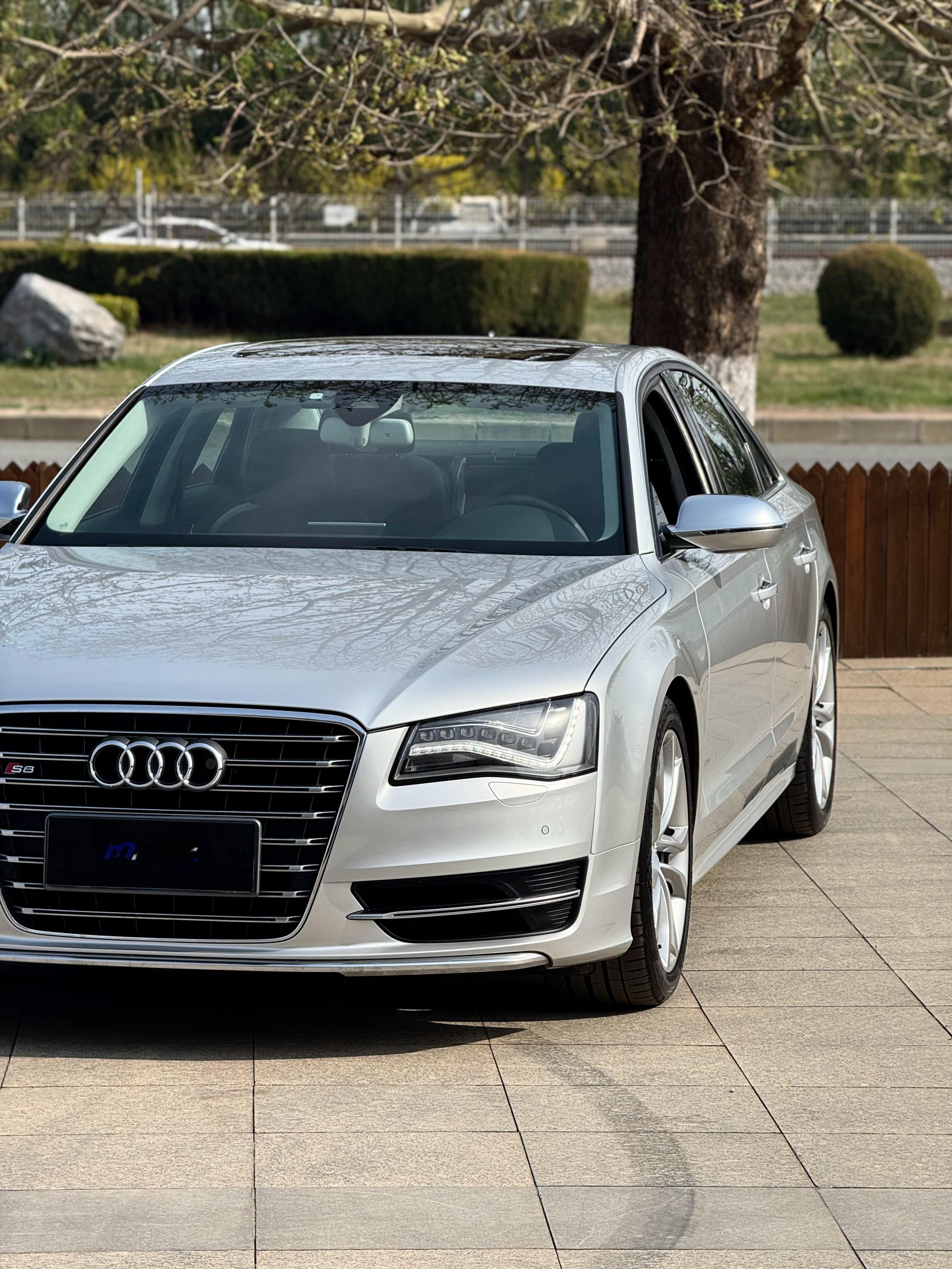 成本+3.5w之后开着确实好多了老奥迪这结实感新奥迪还是学不会