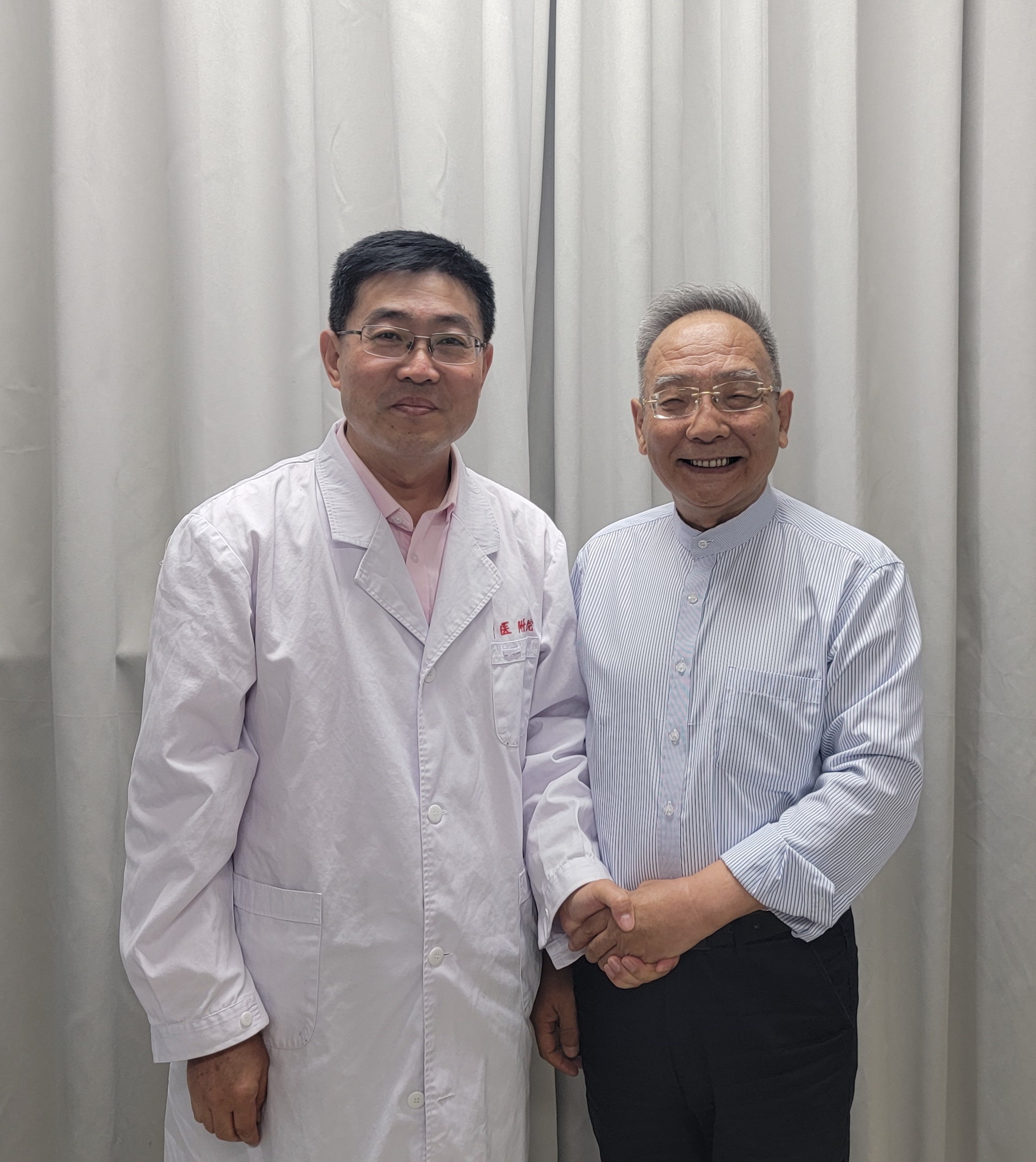 中医是整体调理的一个过程不能给每一个患者贴上一个九大体质的标签所有的问题都可以通