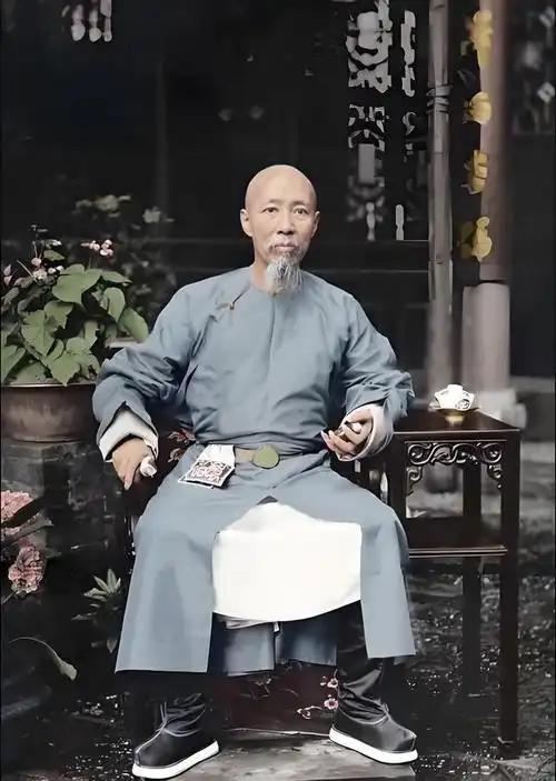真正的清朝县官：杜凤治（1814—1883）
浙江绍兴山阴县人，举人出身，同治五