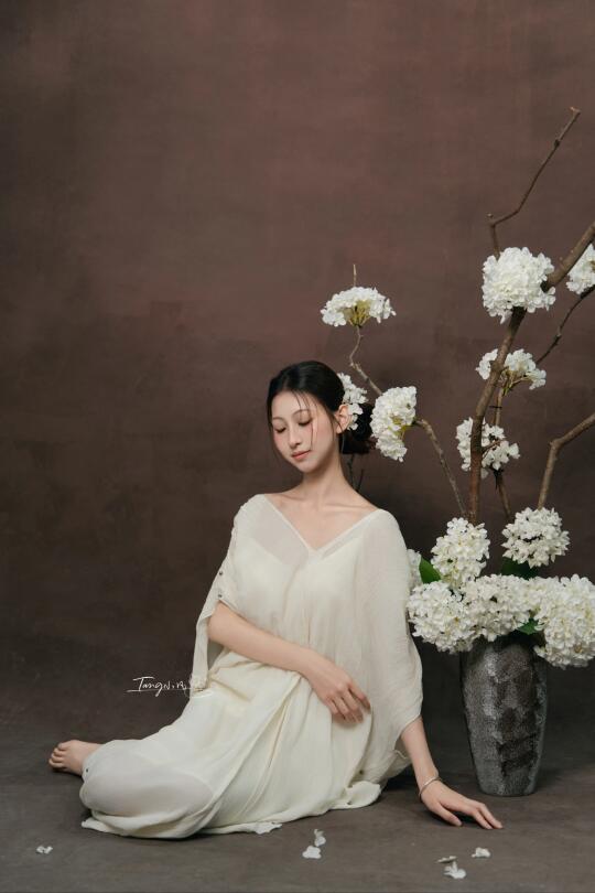 绣球与云裳逸境｜少女的东方美学独白