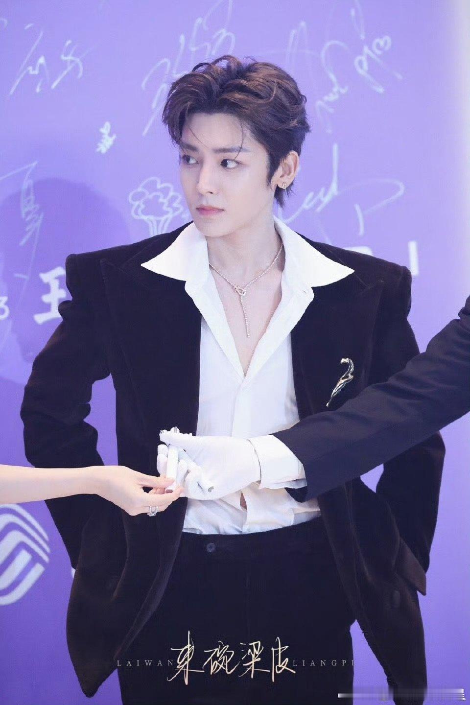 侯明昊尖叫之夜年度期待演员侯明昊年度期待演员侯明昊尖叫之夜年度期待演员