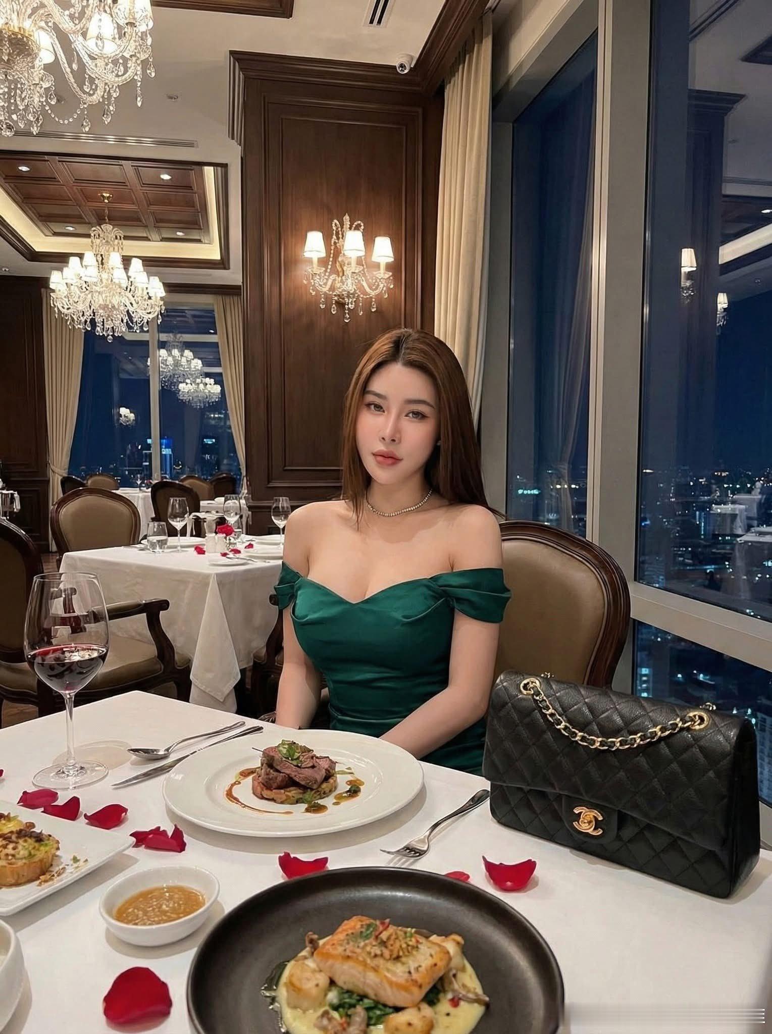 越南美女帮助中国老板诈骗1万亿被判处终身监禁河内大学高材生HSK6级27岁一万亿