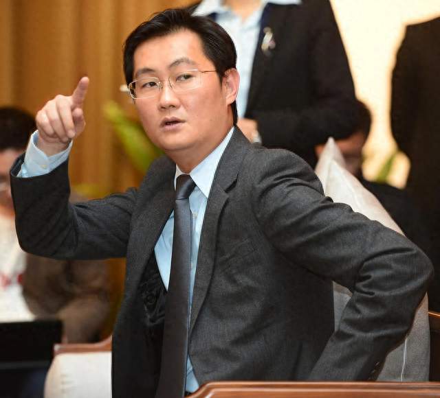 马化腾最可怕的能力：不是会赚钱，而是20多年几乎没“失控”过
