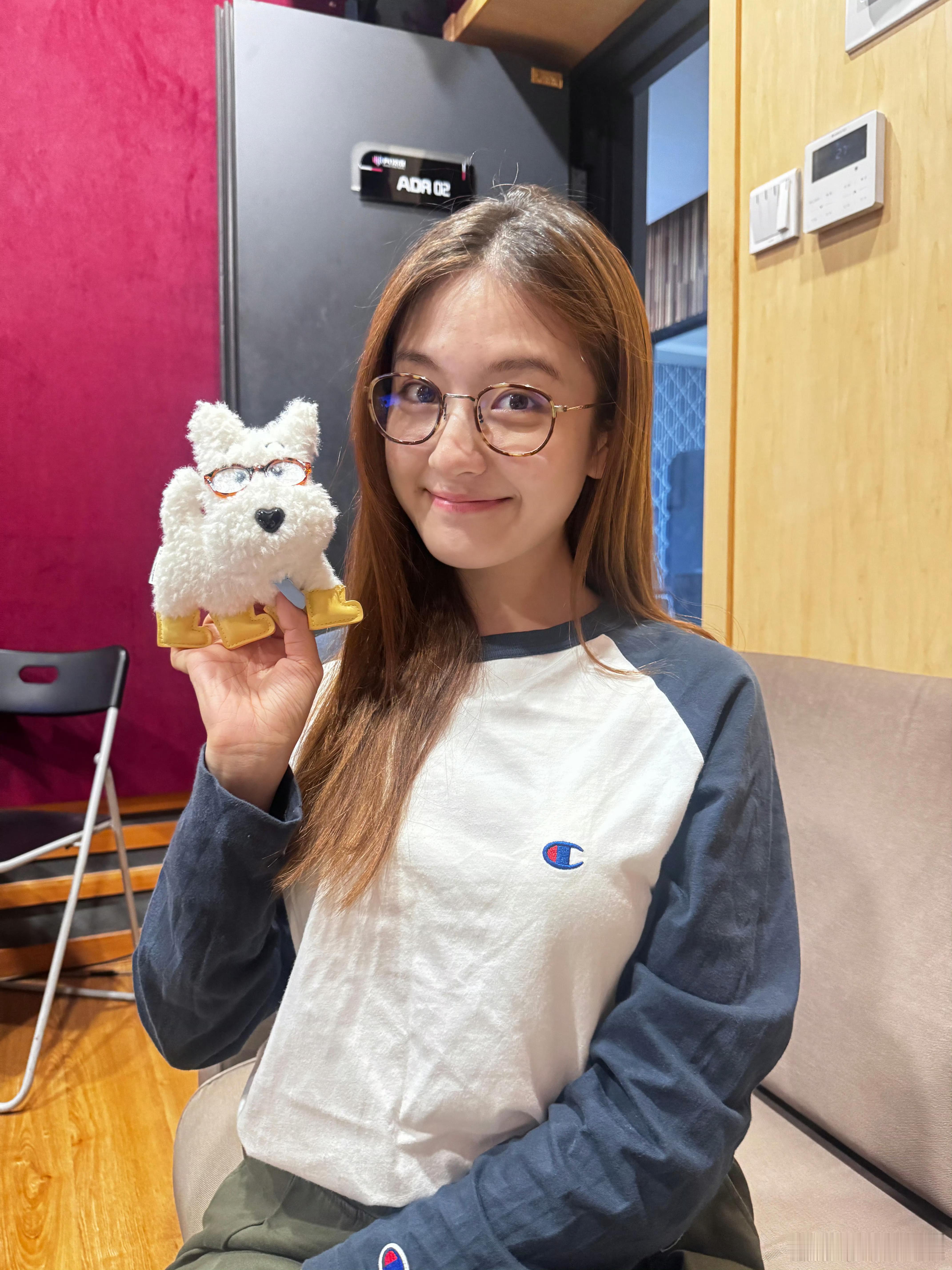 李兰迪这副眼镜从修狗到人都合适，可爱，