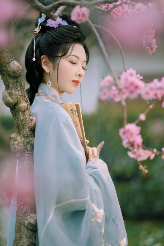 明·松花半落春山暮🌸南京约拍