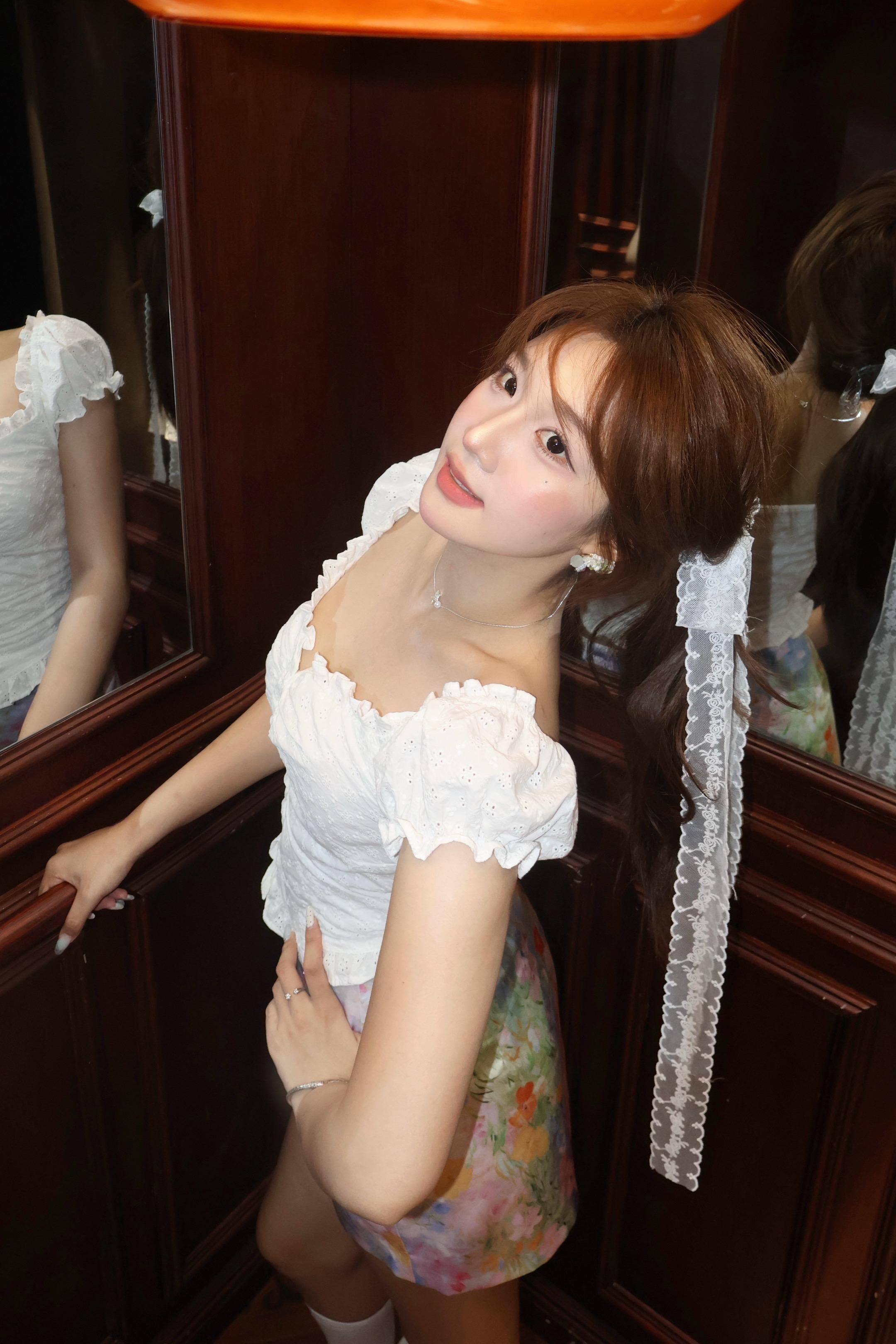 你说你喜欢我 那我问你 我的痣长在左脸还是右脸