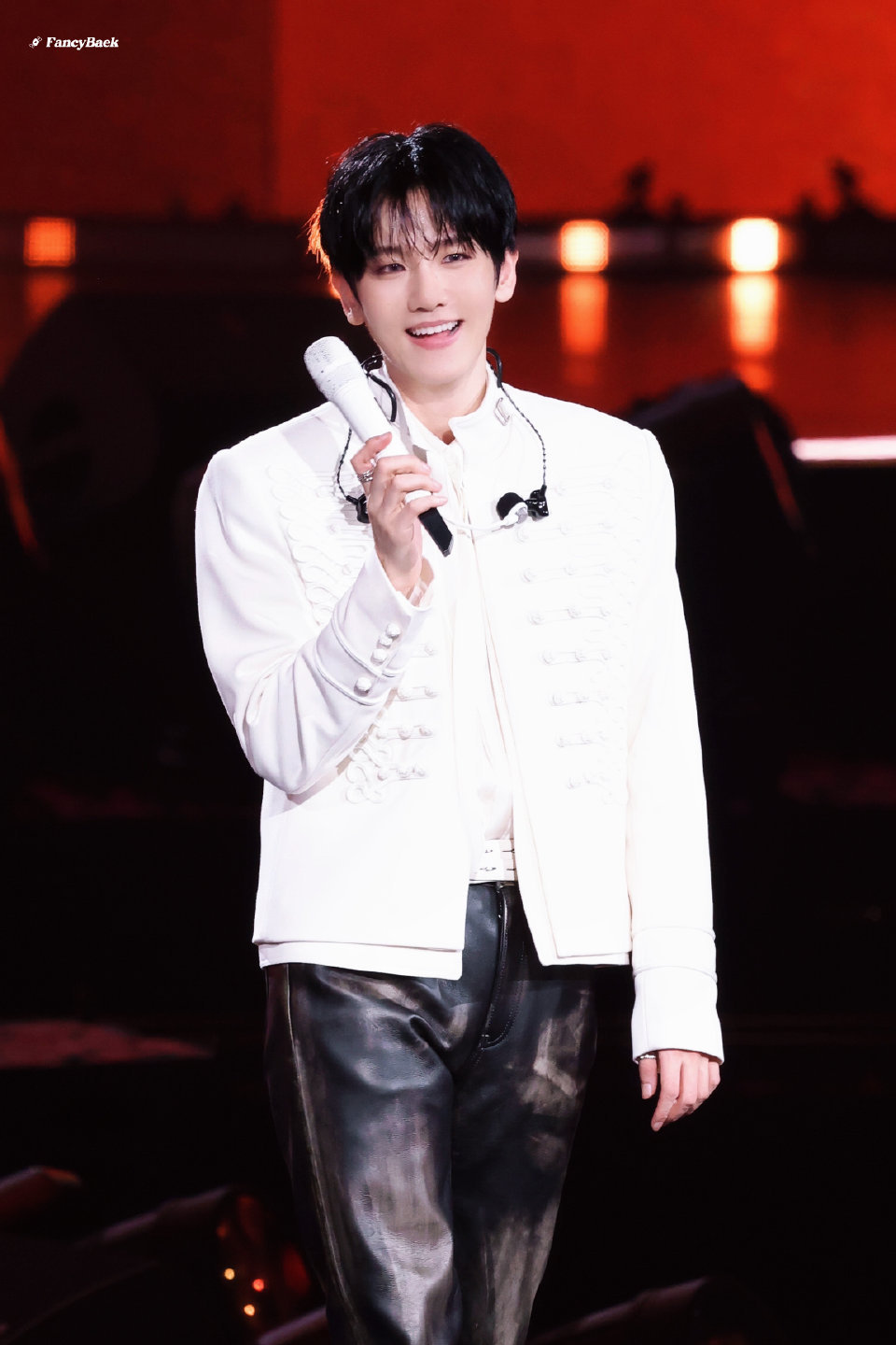 我家爱豆说啥了 “未来也请继续和我一起奔跑吧”                 