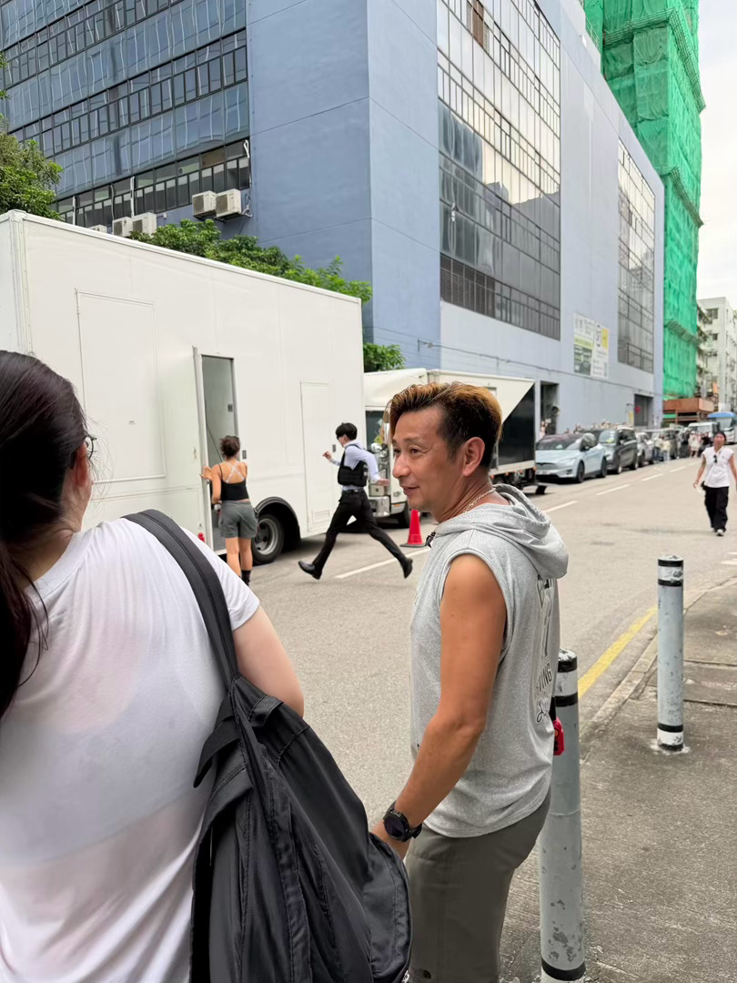 这林sir一步算我两步……真的上班一点班味也没有原来人在自己喜欢的领域里真的会闪