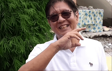 诡异！小马科斯视察灾区，两次没忍住笑出声，甚至先去看了新军舰

太诡异了！菲律宾